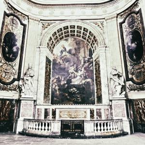 Telle l'entrée d'un autre monde